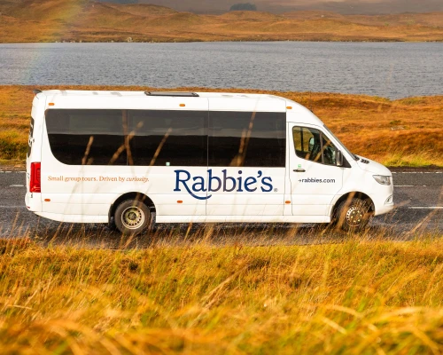 Rabbie's tour bus
