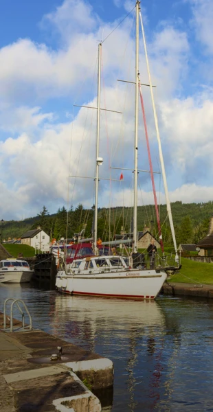 From Edinburgh: Loch Ness & The Highlands